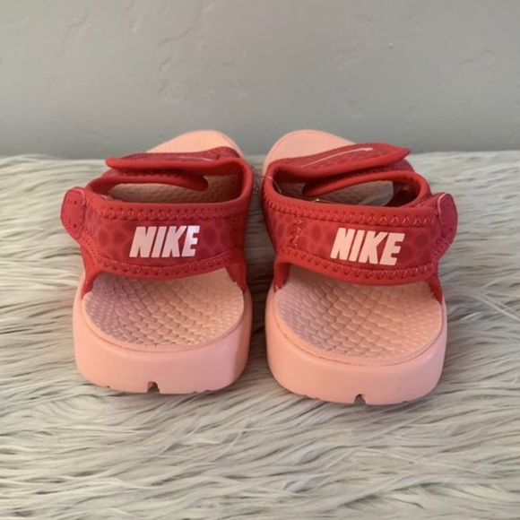 New Nike Pink Girls Sandals - Picture 3 of 5
